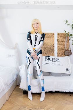 Natsuko夏夏子 – 碧蓝航线镇海旗袍(76P)