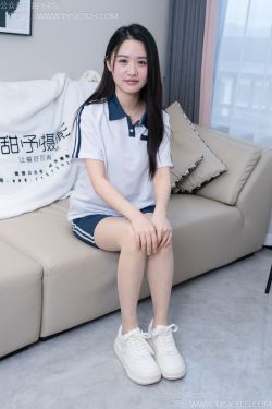 足愉心 No.018 奶芙 （搭配：粉色T恤、牛仔长裤、运动鞋、白色棉袜、裸足）(110P)
