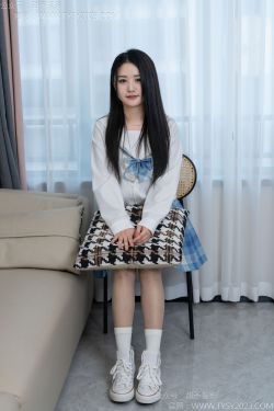 简喧 – 棚拍(71P)