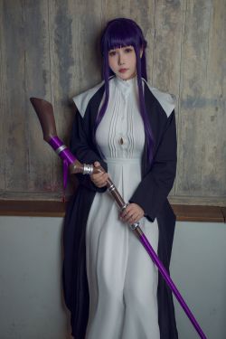 甜予摄影 No.165 贝壳 – 板鞋、白棉袜、裸足(130P)