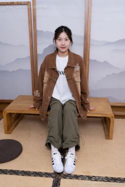 筱筱 – 休闲居家棚拍(100P)