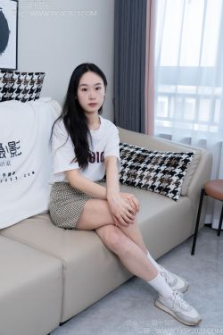 甜予摄影 No.154 澜澜 – 帆布鞋、白棉袜、薄灰丝、跺脚抖腿剧情(129P)