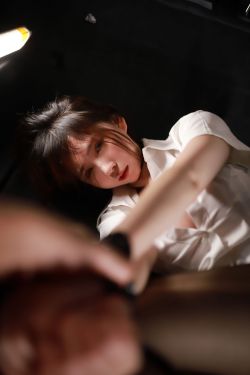奥村梨穂 – 奇跡の神乳 vol.3(96P)