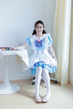 白龙猫女 – 极光乳白丝袜(29P)