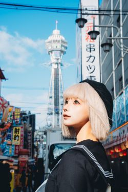 白濱美兎 – 夏、背伸び(70P)