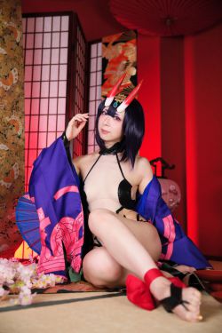 朝日ななみ – 22歳の純真ビキニ(64P)