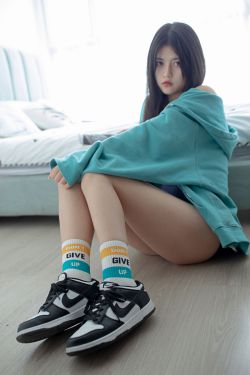 白金Saki写真 – 五更琉璃 兔女郎(13P)