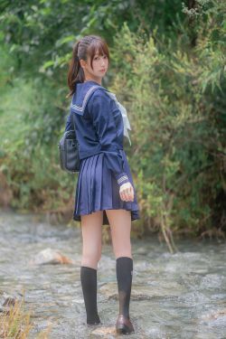 NAGISA魔物喵 – 川で水遊び(110P)