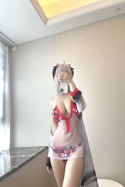 微博妹子三度_69 – 红丝绒旗袍(31P)