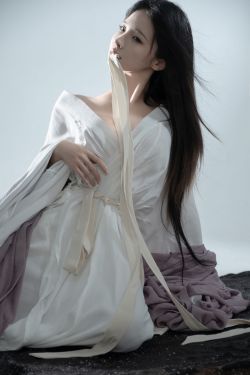 [秀人XiuRen] 2024.12.06 No.9563 唐翩翩(86P)