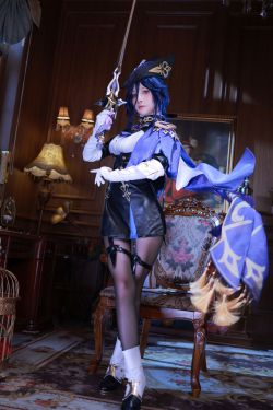 可爱人气Coser 面饼仙儿 – 碧蓝航线 恰巴耶夫睡衣(43P)