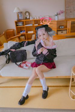 BoBoSocks袜啵啵 No.467 稚予 – 板鞋、白丝(150P)