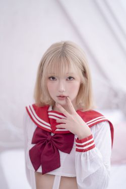 动漫博主切切celia – 小春日和制服(34P)