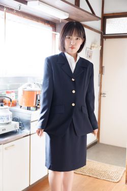 鹿八岁 – 堕落修女(61P)